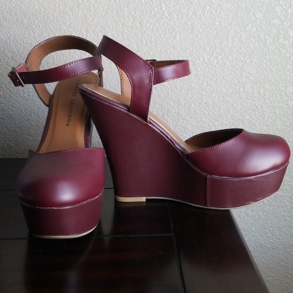 Chinese Laundry Maroon Wedges
